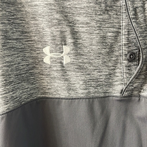 Under Armour Polo XL - Picture 3 of 4